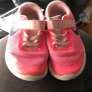 Nike girls shoes